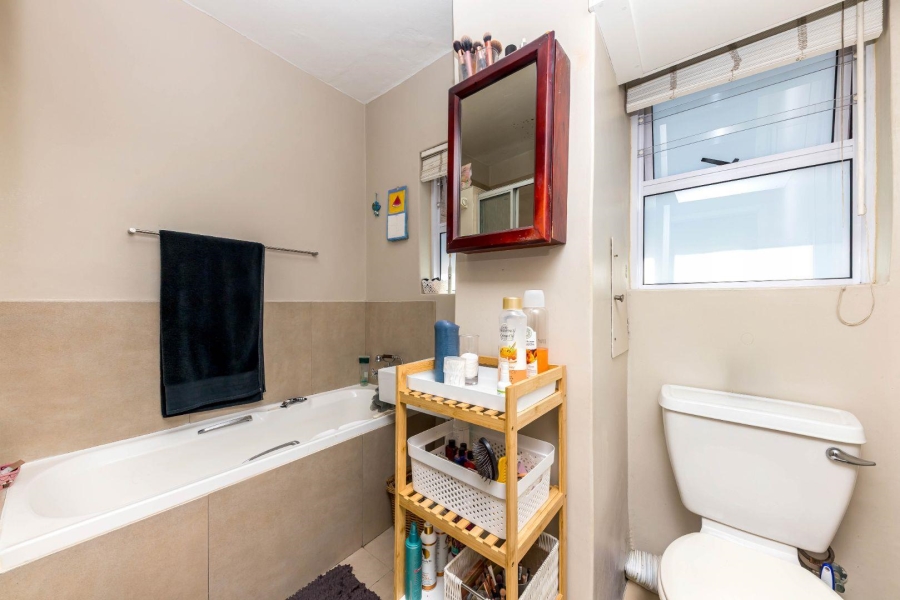 2 Bedroom Property for Sale in Green Point Western Cape